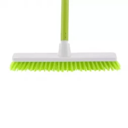 Щетка пластмасовая "SHROBER" для чистки ковров 270 мм салат. щетина c черенком 120 см D22мм ELFE 93551