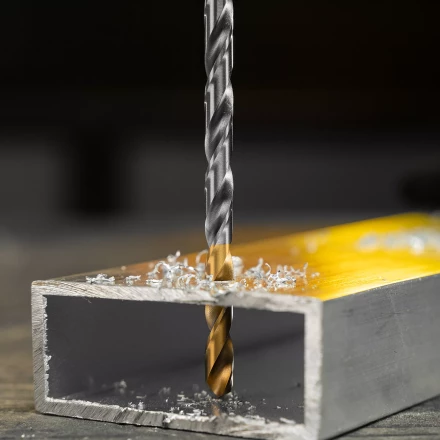 Сверло спиральное по металлу Denzel 5,5 х 139 мм, Р6М5, Golden Tip, удлиненное, 718255 купить в Когалыме