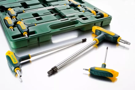 Набор KRAFTOOL Ключи "INDUSTRIE" имбусовые,Cr-Mo(S2),Т-образные,эргоном двухкомп рукоятка,TORX Hole 10-50,9 шт,в боксе 27455-H9 купить в Когалыме