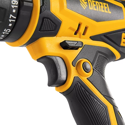 Дрель-шуруповерт сетевая ударная Denzel 26211, ISD-300-13 купить в Когалыме