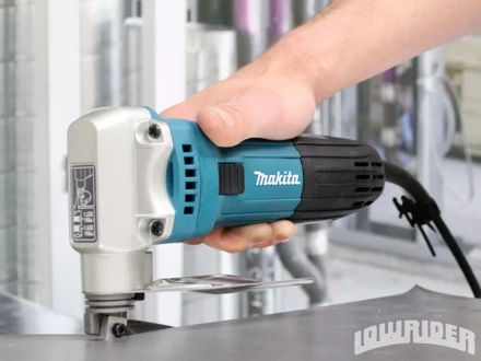Листовые ножницы по металлу Makita JS1602 купить в Когалыме
