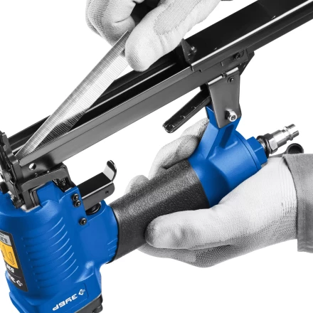 ЗУБР 53F-22, пневматический степлер для скоб 20Ga, тип 53F (10-22 мм), Профессионал (31935) купить в Когалыме