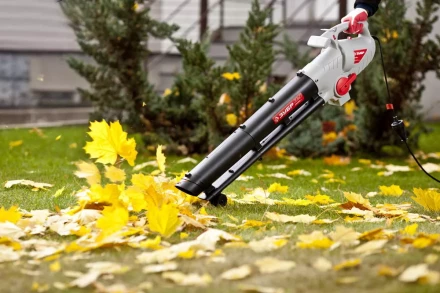 Пылесос ЗУБР садовый электрический, мусоросборник 40л, 2600Вт, 11000 - 15000об/мин, 12м3/мин, 160-270км/ч ЗПСЭ-2600 купить в Когалыме