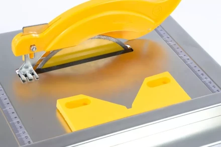 Плиткорез электрический Denzel TCD 180 C-1 96505 купить в Когалыме