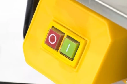 Плиткорез электрический Denzel TCD 180 C-1 96505 купить в Когалыме