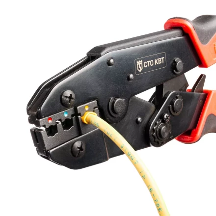 Универсальный набор инструментов КВТ СКМ-2 для опрессовки и снятия изоляции с диэлектрическим ножом монтажника (102352) купить в Когалыме