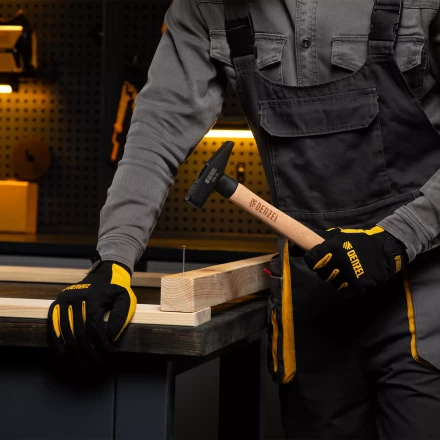 Молоток слесарный, 400 г Denzel, кованый квадратный боек, буковая рукоятка, 10428 купить в Когалыме