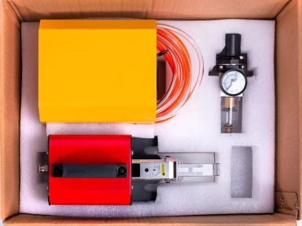 Пресс-клещи пневматические КВТ ПКП-01 для опрессовки наконечников и разъемов матрицами МПК (85396) купить в Когалыме