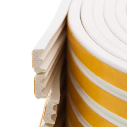 Уплотнитель резиновый, 24 м, профиль "E", белый Сибртех 88905 купить в Когалыме