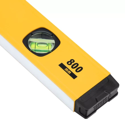 Уровень алюминиевый Denzel 33692, магнит, фрезерованный, 3 глазка (1 зеркал.), 0,5 мм/м, 800 мм купить в Когалыме