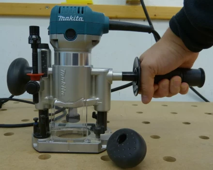 Фрезер Makita RT0700CX2 купить в Когалыме