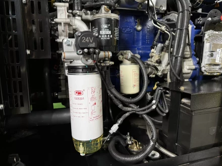 Дизельный генератор Vektor AD-100Y-T400 в шумозащитном кожухе с АВР купить в Когалыме