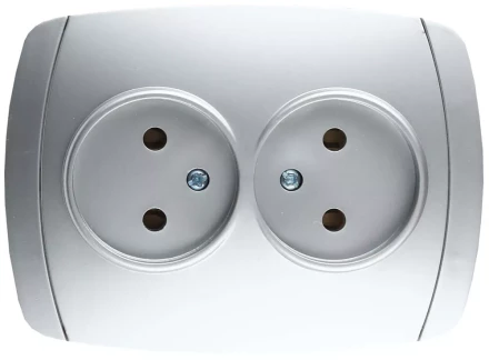 Розетка СВЕТОЗАР "АКЦЕНТ" двойная в сборе, без заземления, цвет серебристый металлик, 16А/~250В SV-54202-SM купить в Когалыме