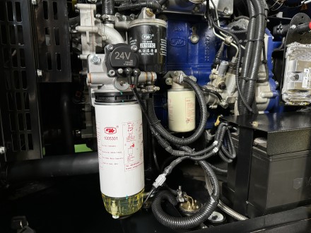 Дизельный генератор Vektor AD-100Y-T400 в шумозащитном кожухе купить в Когалыме