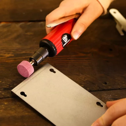 Шлифмашина ПШМ пневматическая DEKO DKPT02 SET 3, 018-1102, в чемодане с набором 15 предметов купить в Когалыме