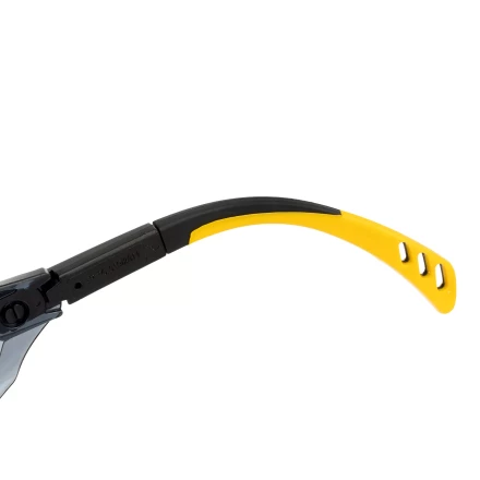 Очки защитные открытые Denzel 89203, поликарбонатные, увеличенная дымчатая линза, регулируемые дужки купить в Когалыме