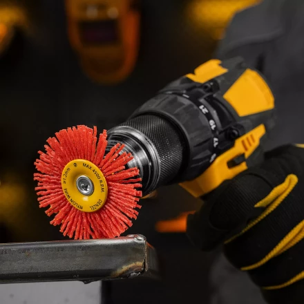 Щетка для дрели Denzel, 65 мм, Плоская, со шпилькой, нейлоновая щетина, 74433 купить в Когалыме