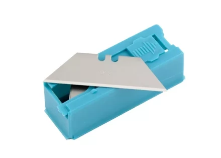 Лезвия 19 мм трапециевидные пластиковый пенал 12 шт GROSS 79376 купить в Когалыме