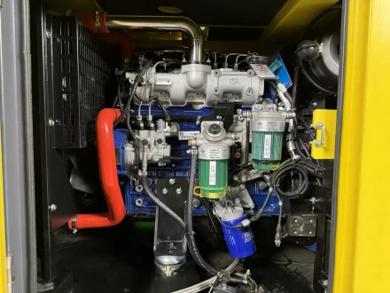 Дизельный генератор Vektor AD-70Y-T400 в шумозащитном кожухе с АВР купить в Когалыме