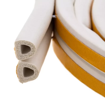 Уплотнитель резиновый, 6 м, профиль "D", белый Сибртех 88915 купить в Когалыме