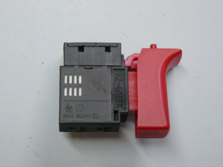 Выключатель FA2-4/1 BEK 4(4)A 250V~ 5E4 V000-000-677 купить в Когалыме
