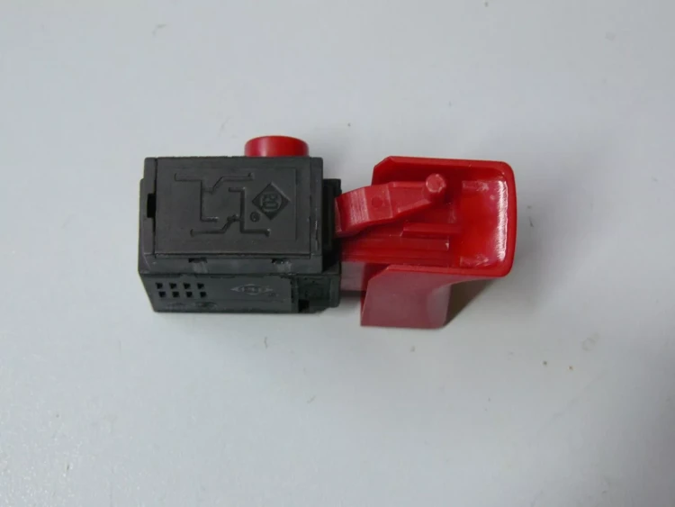 Выключатель FA2-4/1 BEK 4(4)A 250V~ 5E4 V000-000-677 купить в Когалыме