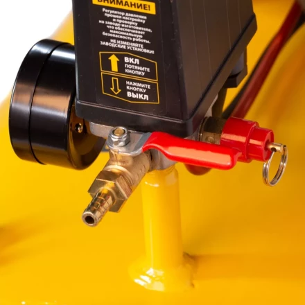 Компрессор воздушный BCI3000-T/200, ременный привод , 3.0 кВт, 200 литров, 530 л/мин Denzel 58119 купить в Когалыме