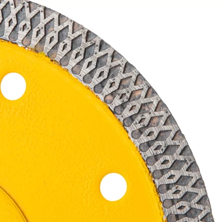 Диск алмазный отрезной Denzel 125 х 22,2мм, сплошной, супертонкий, горячий пресс, сухой/мокрый рез 73058 купить в Когалыме