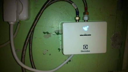 Проточный водонагреватель ELECTROLUX NPX 6 AQUATRONIC  DIGITAL 2 купить в Когалыме