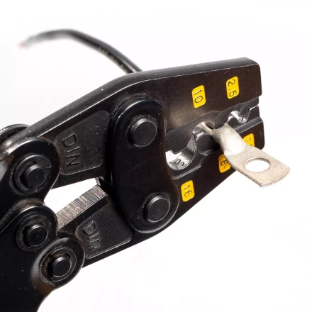 Пресс-клещи КВТ ПК-16у с матрицей для опрессовки неизолированных медных наконечников до 16 мм (64702) купить в Когалыме