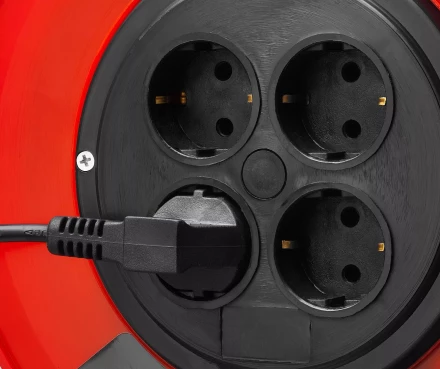 Удлинитель на катушке "ПВС 307", 50 м, 2500 Вт, 4 гнезда, ПВС 3х0,75 кв мм, ЗУБР 55083-50 купить в Когалыме